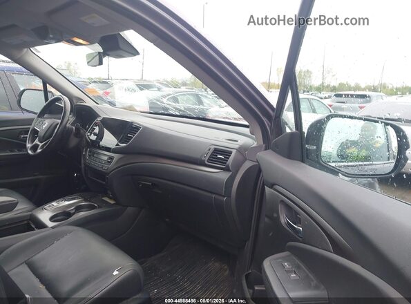 5FNYF6H25NB015404 2022 HONDA PILOT Gray Front interior view