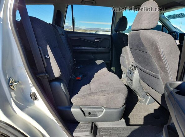 5FNYF6H31JB019372 2018 HONDA PILOT White Вид задньої частини салону