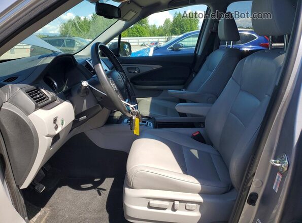 5FNYF6H55HB091168 2017 HONDA PILOT Silver 