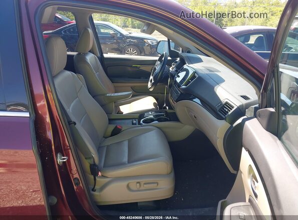 5FNYF6H63KB090388 2019 HONDA PILOT Burgundy Front interior view
