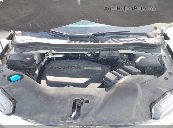 5FNYF6H79KB504539 2019 HONDA PILOT White Rear view