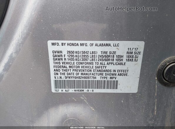 5FNYF6H82HB097794 2017 HONDA PILOT Silver Շարժիչի բաժամունքի տեսք