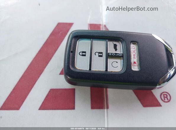 5FNYF6H90JB056773 2018 HONDA PILOT Gray Dashboard view