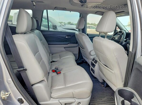 5FNYF6H96LB010058 2020 HONDA PILOT Silver Widok tylnych siedzeń