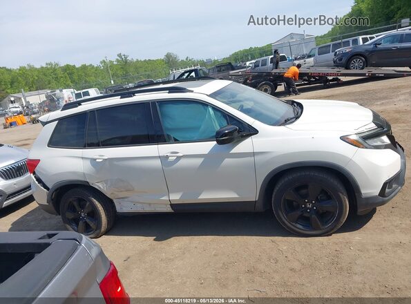 5FNYF8H05KB007891 2019 HONDA PASSPORT Белый Вид задней части салона