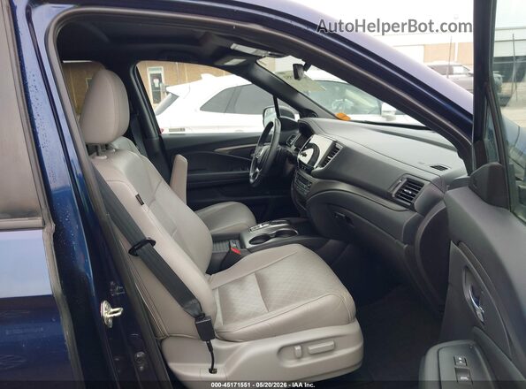 5FNYF8H51KB018978 2019 HONDA PASSPORT Blue Front interior view