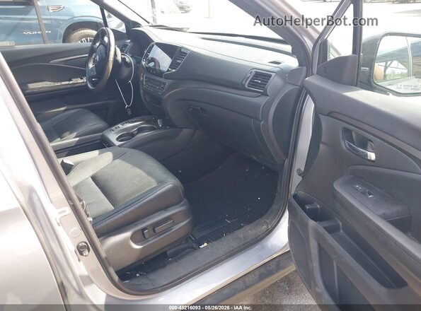 5FNYF8H54LB014585 2020 HONDA PASSPORT Silver Սալոնի դիմացի տեսք