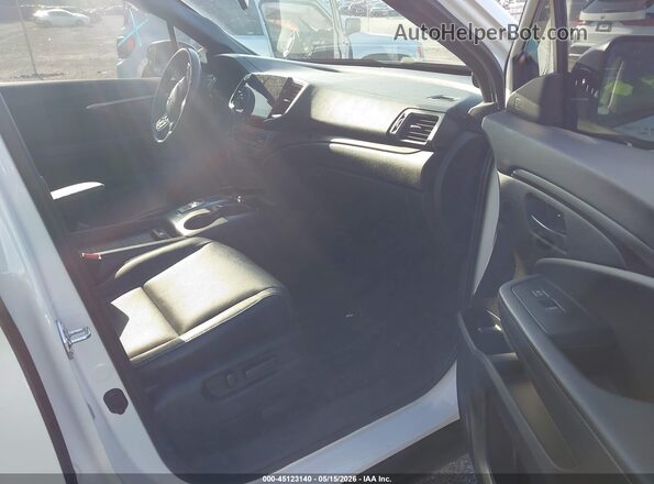 5FNYF8H5XNB027473 2022 HONDA PASSPORT White 