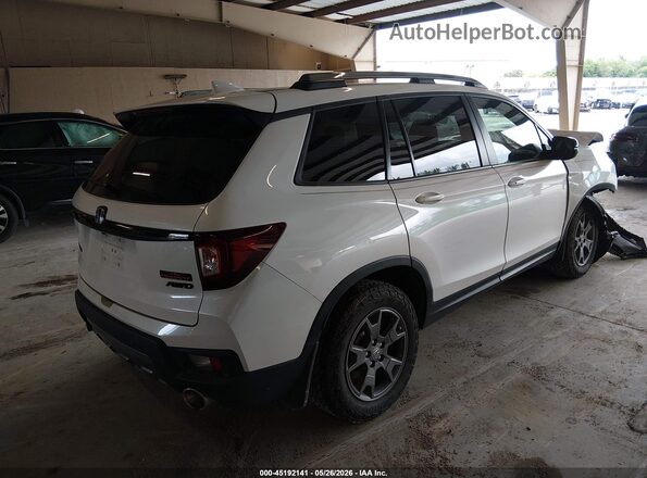 5FNYF8H62RB020807 2024 HONDA PASSPORT White Задня права чверть