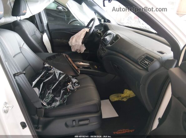 5FNYF8H62RB020807 2024 HONDA PASSPORT White Вид салону спереду