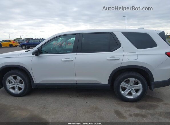 5FNYG1H29PB019183 2023 HONDA PILOT White Սալոնի 360 աստիճան տեսք