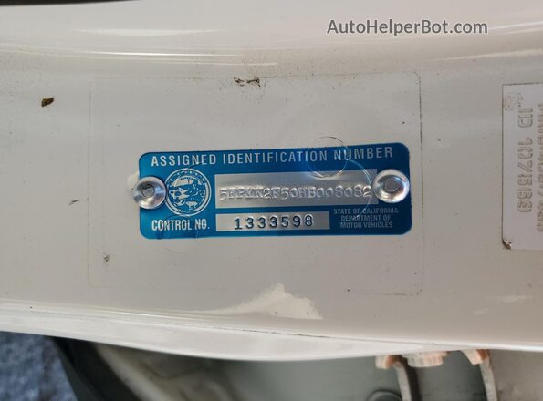 5FPYK2F50HB008082 2017 HONDA RIDGELINE White Widok komory silnika