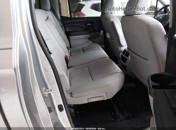5FPYK2F63KB003037 2019 HONDA RIDGELINE Silver VIN sticker view