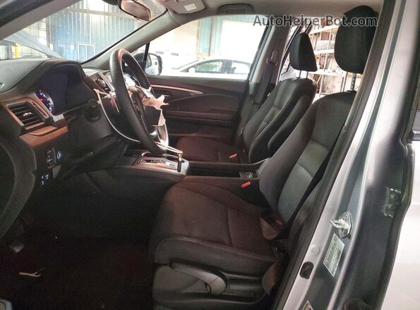 5FPYK3F12LB028555 2020 HONDA RIDGELINE Silver Вид салону спереду