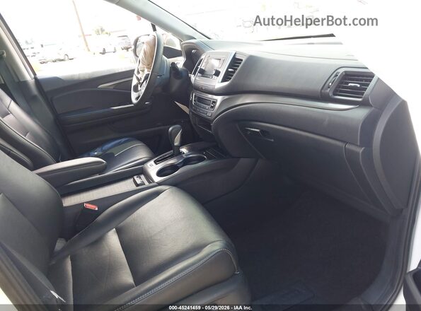 5FPYK3F55KB001111 2019 HONDA RIDGELINE White Вид салону спереду
