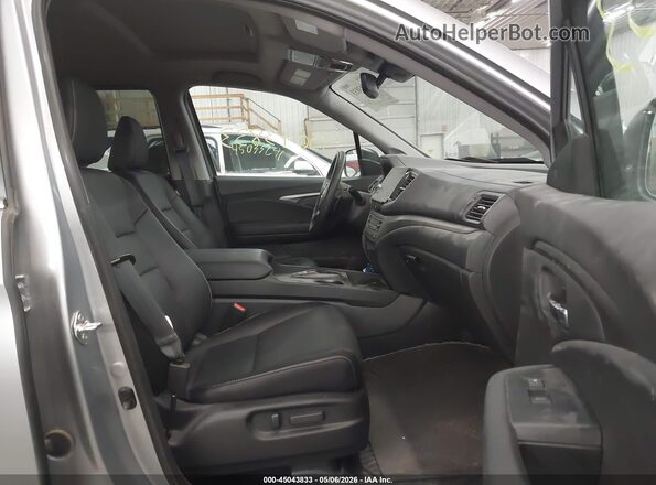5FPYK3F5XRB020294 2024 HONDA RIDGELINE Серебряный Вид салона спереди
