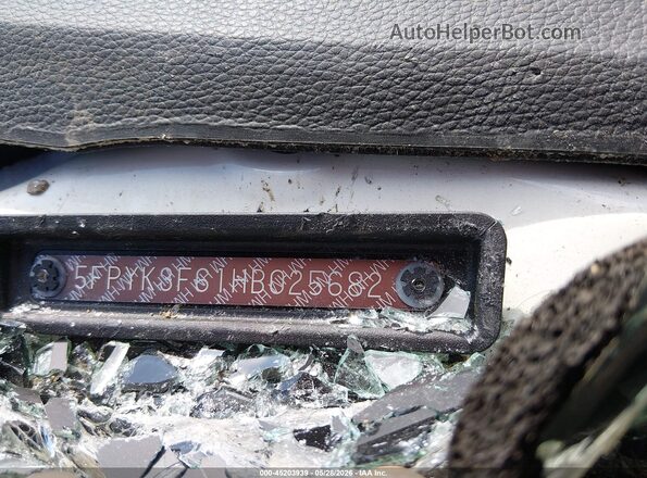 5FPYK3F61HB025682 2017 HONDA RIDGELINE White Вид підкапотного простору