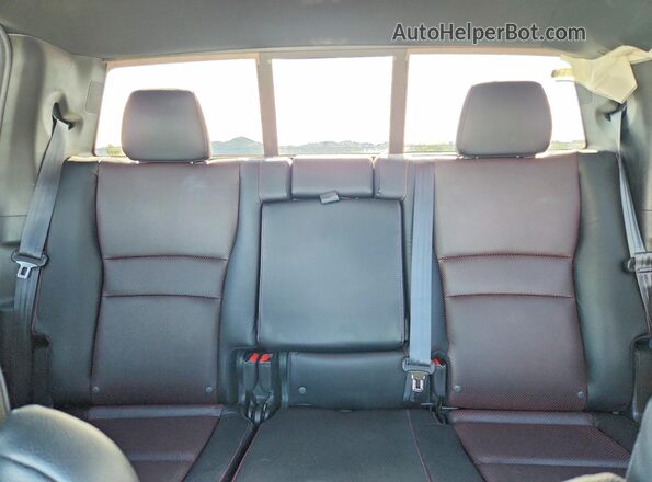 5FPYK3F81LB021819 2020 HONDA RIDGELINE Black Vista de los asientos traseros