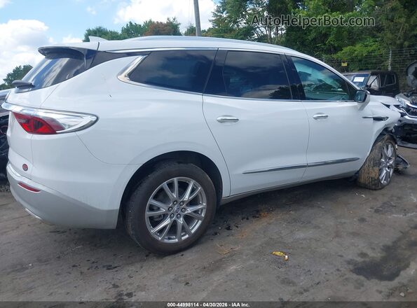 5GAEVAKW9PJ269750 2023 BUICK ENCLAVE White Rear interior view