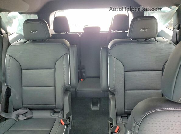 5GAEVBKSXTJ235006 2026 BUICK ENCLAVE Gray Vista de los asientos traseros