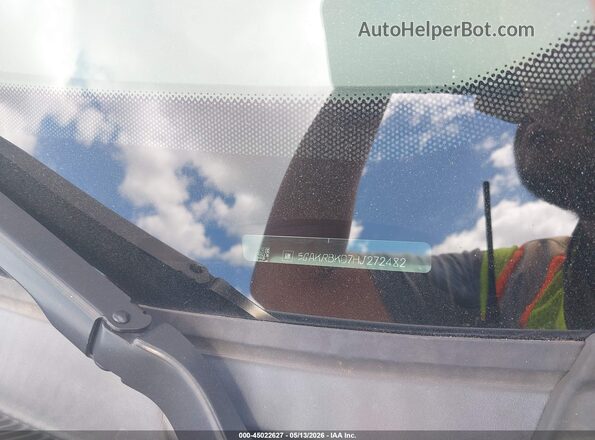 5GAKRBKD7HJ272482 2017 BUICK ENCLAVE White Engine compartment view