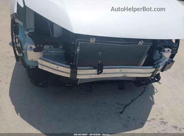 5J6RS3H7XRL008293 2024 HONDA CR-V White Front view