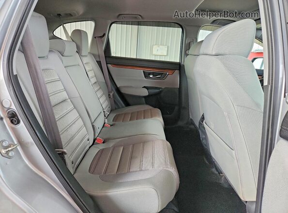 5J6RW2H57HL042297 2017 HONDA CR-V Silver Widok wnętrza z tyłu
