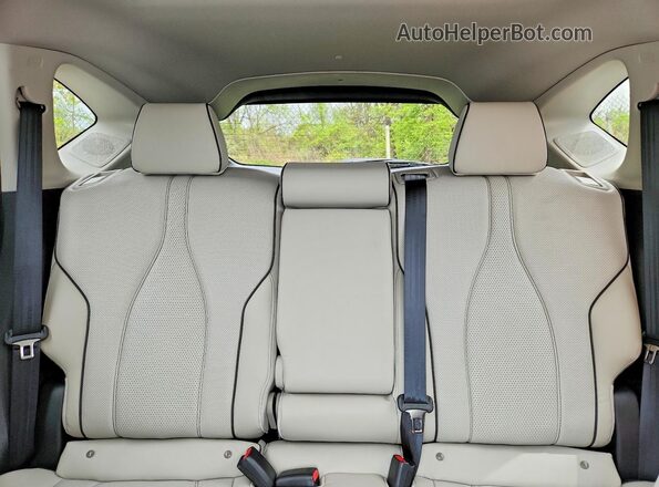 5J8TC2H77SL000811 2025 ACURA RDX White Vista de los asientos traseros
