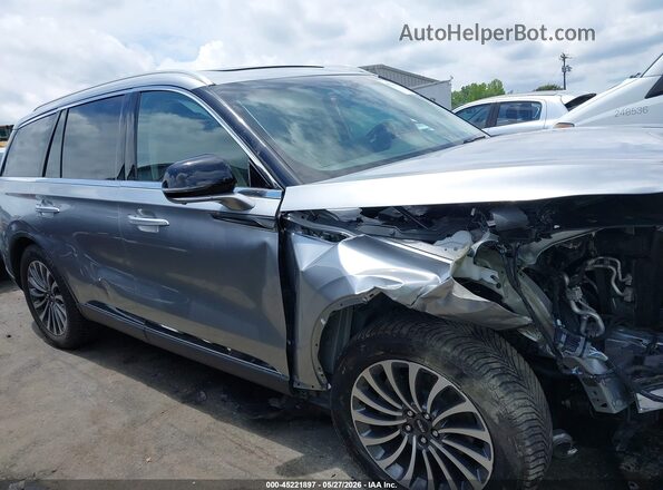 5LM5J7XC0LGL27773 2020 LINCOLN AVIATOR Silver Вид задньої частини салону