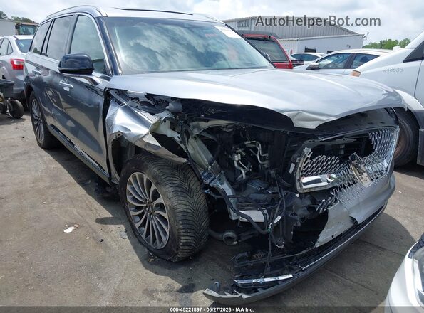 5LM5J7XC0LGL27773 2020 LINCOLN AVIATOR Silver Вид спереду