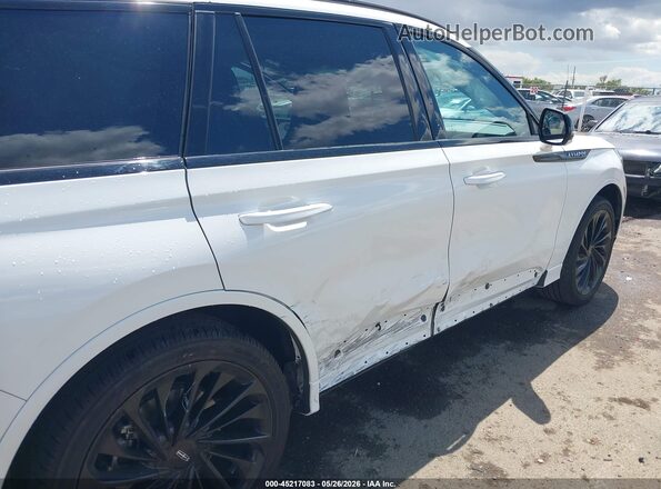 5LM5J7XC0SGL19512 2025 LINCOLN AVIATOR White Front view