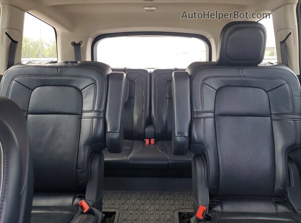 5LM5J7XC1MGL03175 2021 LINCOLN AVIATOR Silver უკანა სავარძლების ხედი