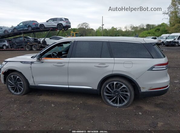 5LM5J7XC1NGL02593 2022 LINCOLN AVIATOR Cream 360 interior view