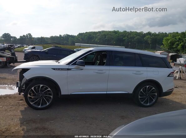 5LM5J7XC2NGL06202 2022 LINCOLN AVIATOR White 