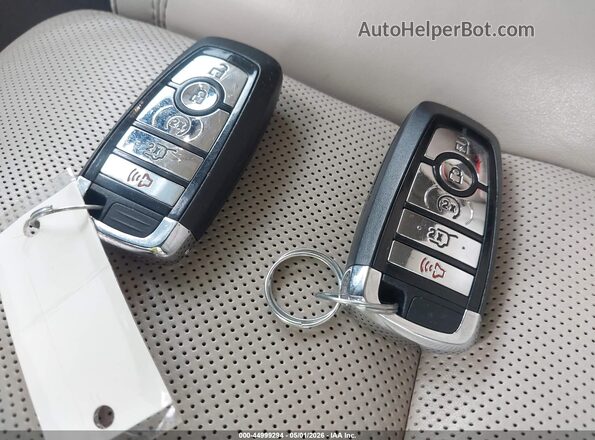 5LM5J7XC6LGL32461 2020 LINCOLN AVIATOR White Առջևի վահանակի տեսք