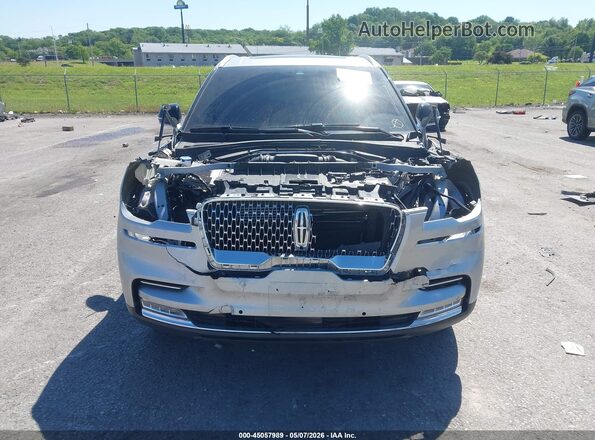 5LM5J7XC8LGL26788 2020 LINCOLN AVIATOR Gray Widok wnętrza z tyłu