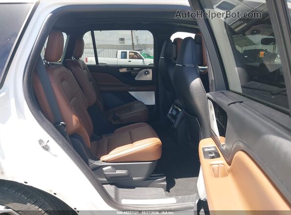 5LM5J7XC8MGL11984 2021 LINCOLN AVIATOR White VIN կոդի պիտակի տեսք