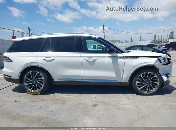 5LM5J7XC8MGL11984 2021 LINCOLN AVIATOR White Սալոնի հետևի տեսք