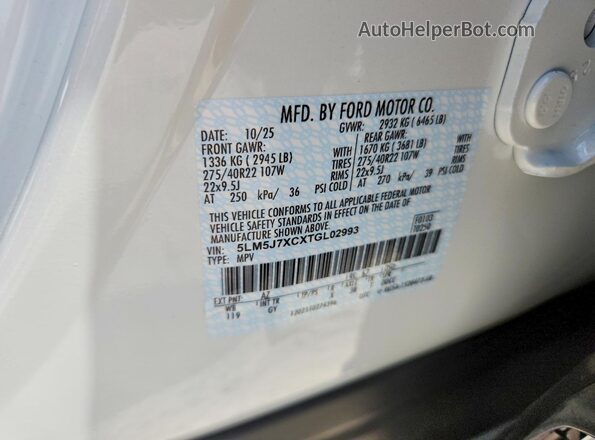 5LM5J7XCXTGL02993 2026 LINCOLN AVIATOR White სალონის 360-გრადუსიანი ხედი