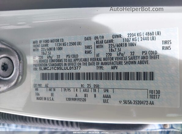 5LMCJ1C95LUL01377 2020 LINCOLN CORSAIR White Вид підкапотного простору