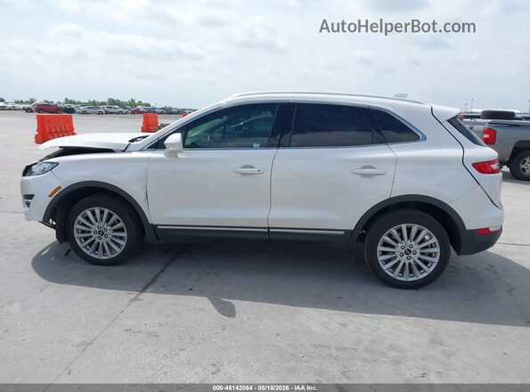 5LMCJ1C96KUL12144 2019 LINCOLN MKC White 