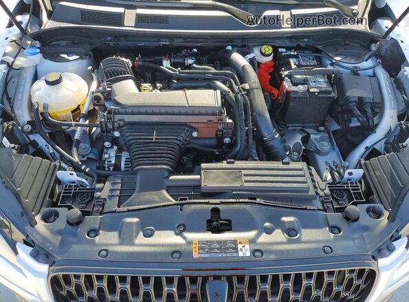 5LMCJ1CAXTUL02034 2026 LINCOLN CORSAIR White Vista del compartimento del motor