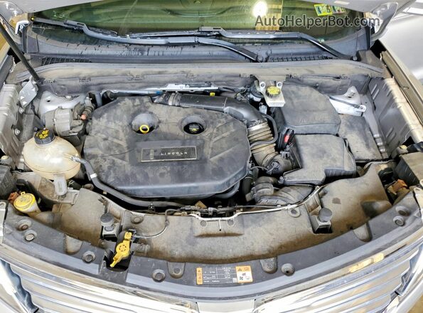 5LMCJ1D92HUL46671 2017 LINCOLN MKC Silver Vista del compartimento del motor
