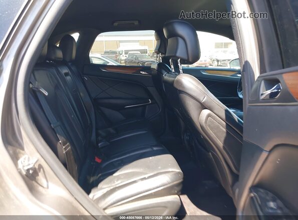 5LMCJ2C90HUL68997 2017 LINCOLN MKC Black Вид наклейки з VIN-кодом