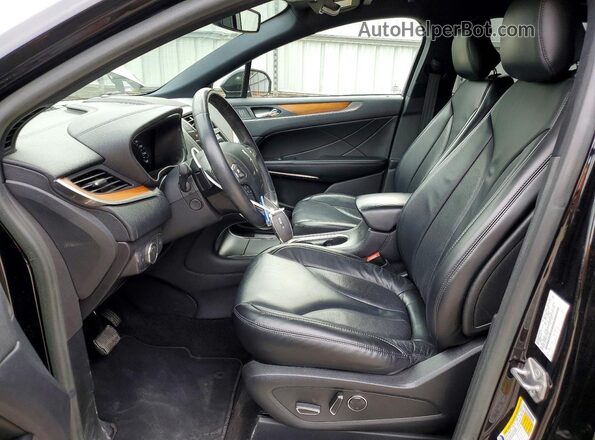 5LMCJ2C90KUL42827 2019 LINCOLN MKC Black 