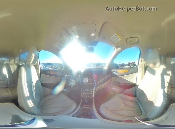 5LMCJ2C92KUL04290 2019 LINCOLN MKC White 