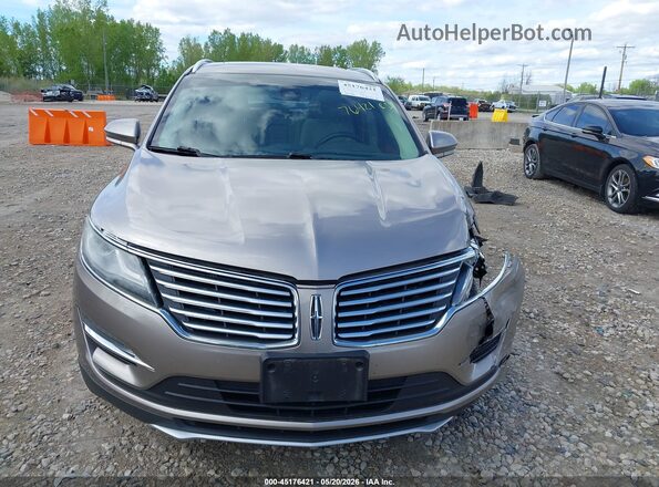 5LMCJ2D99JUL04722 2018 LINCOLN MKC Champagne უკანა სალონის ხედი