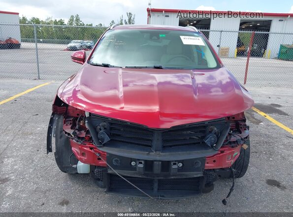 5LMCJ3C97JUL17752 2018 LINCOLN MKC Red Widok wnętrza z tyłu
