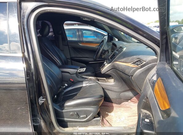 5LMCJ3C99HUL56336 2017 LINCOLN MKC Black Вид салону спереду