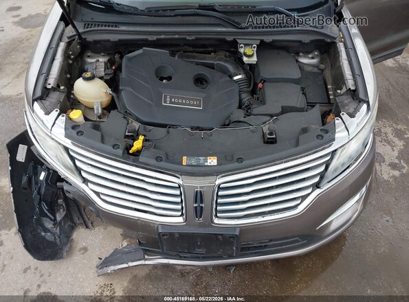 5LMCJ3D90HUL27144 2017 LINCOLN MKC Gold Вид ззаду